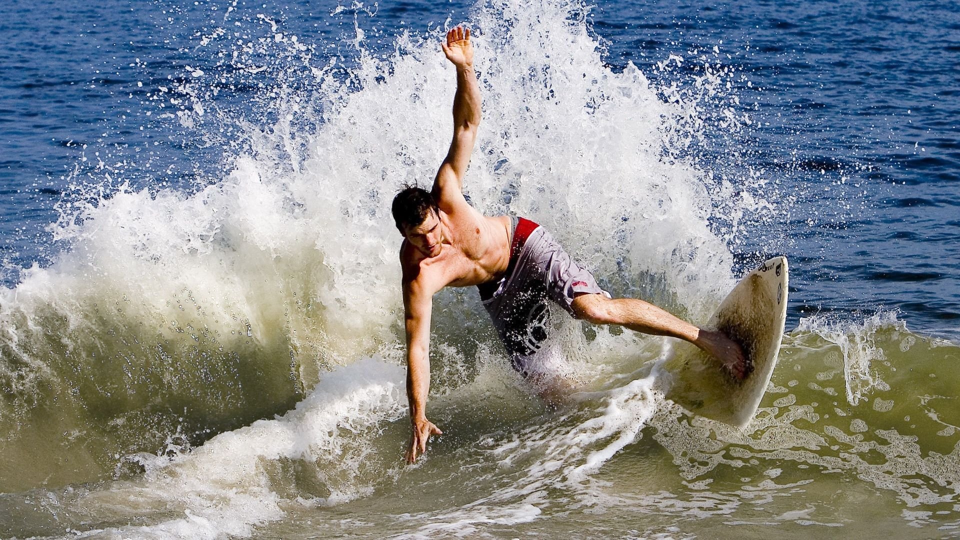 当东方铁骑遇上洛城风暴，爱德华兹的得分狂潮如何撕裂广东防线