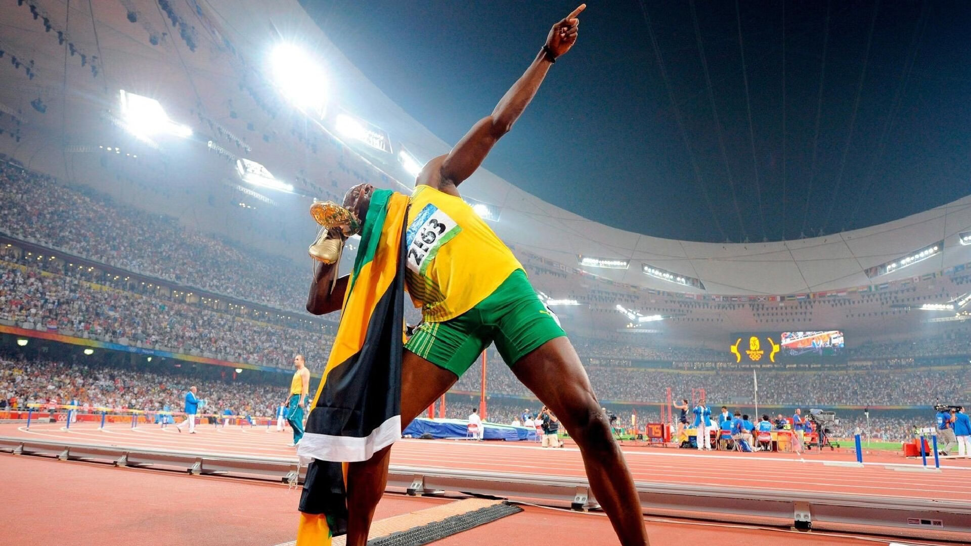 阿隆索烈火点燃赛场，迈凯伦强势碾压索伯书写新章